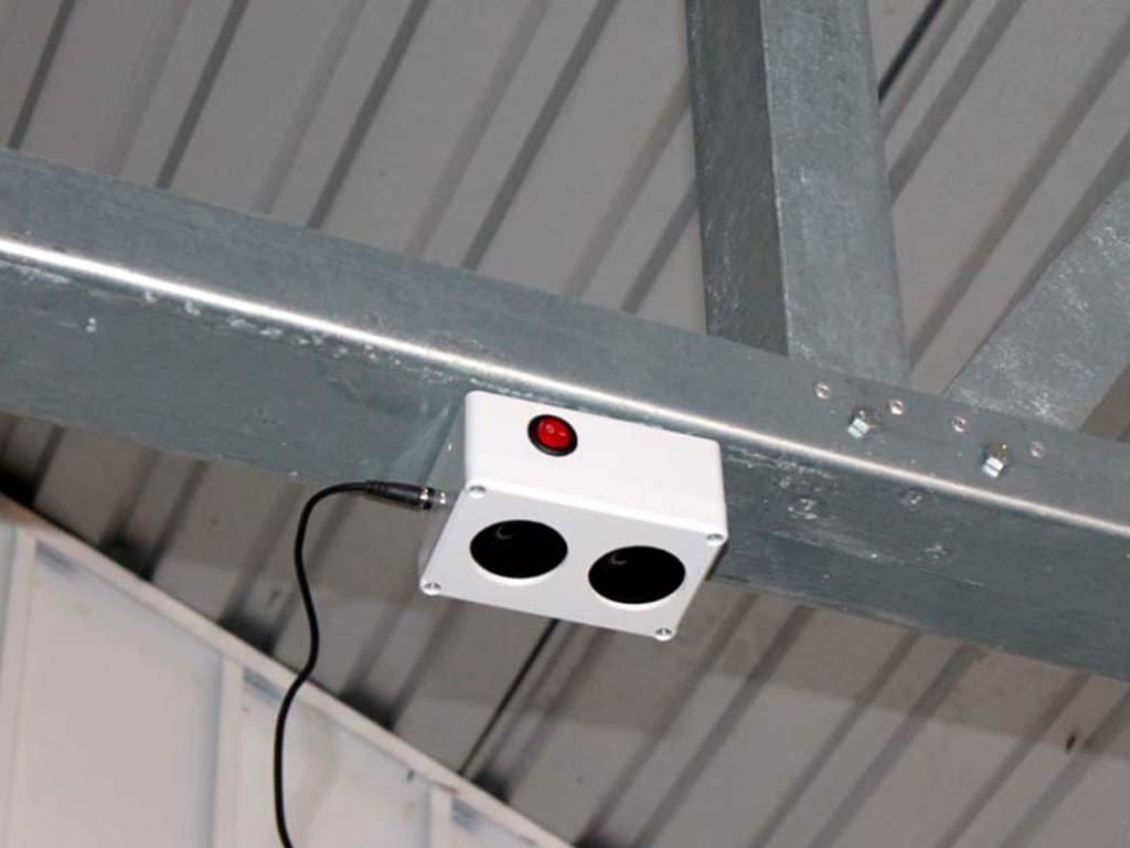Vodotesný ultrazvukový plašič na kuny, myši a potkany DRAGON ULTRASONIC C200